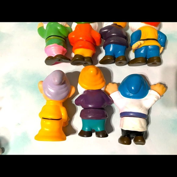 DISNEY RETRO Snow White And Seven Dwarfs SqueakToy - Picture 10 of 14